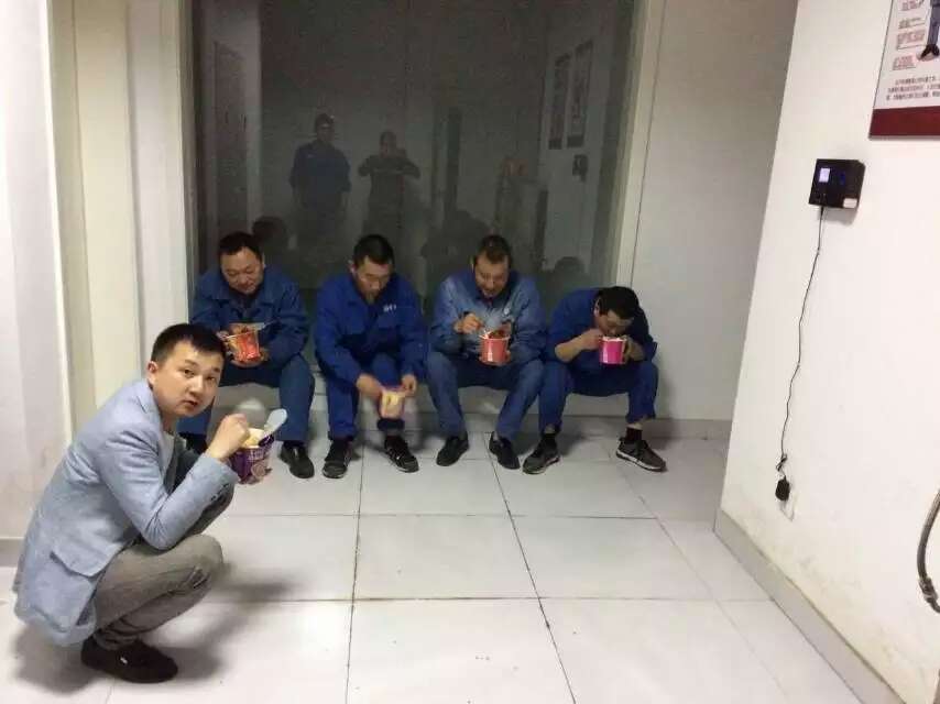 加班2.jpg 加班2.jpg